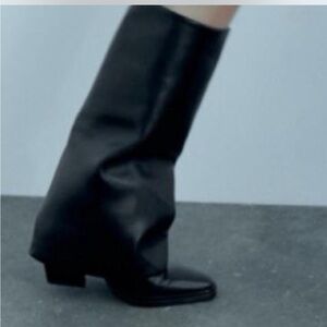 High leather black boot